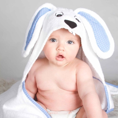 Toalla Bebé Personalizada Niña – Orejas de Conejo
